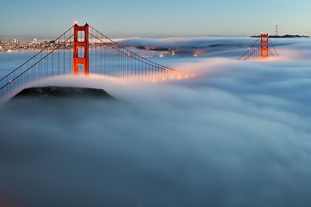 Chiêm ngưỡng cây cầu biểu tượng nước Mỹ mộng mơ đắm chìm trong sương