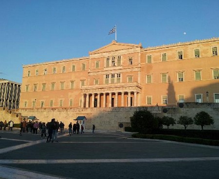 Quảng trường Syntagma - Trái tim của thành phố Athens