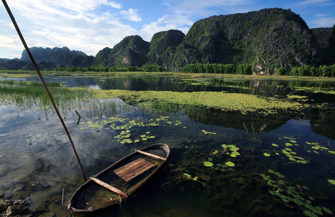 Chùa Tam Chúc – Đầm Vân Long