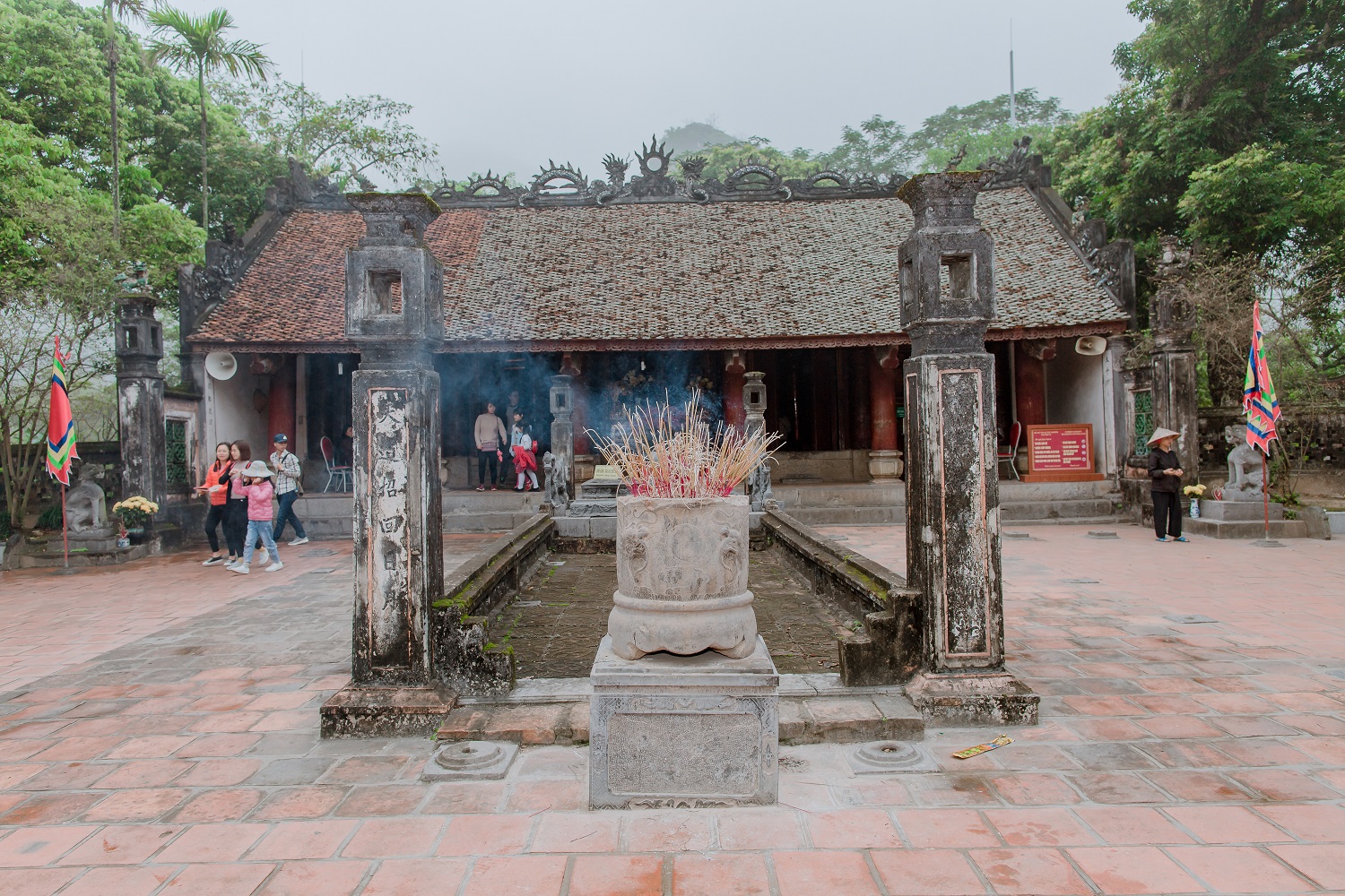 Cố Đô Hoa Lư – Chùa Bích Động – Tràng An – Hang Múa