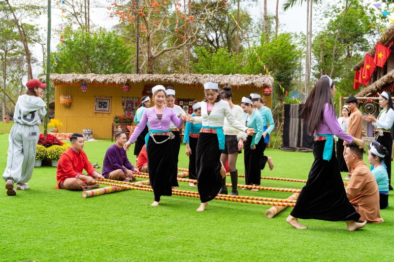 Combo Hòa Bình Serena Resort Kim Bôi 2N1Đ giá ưu đãi