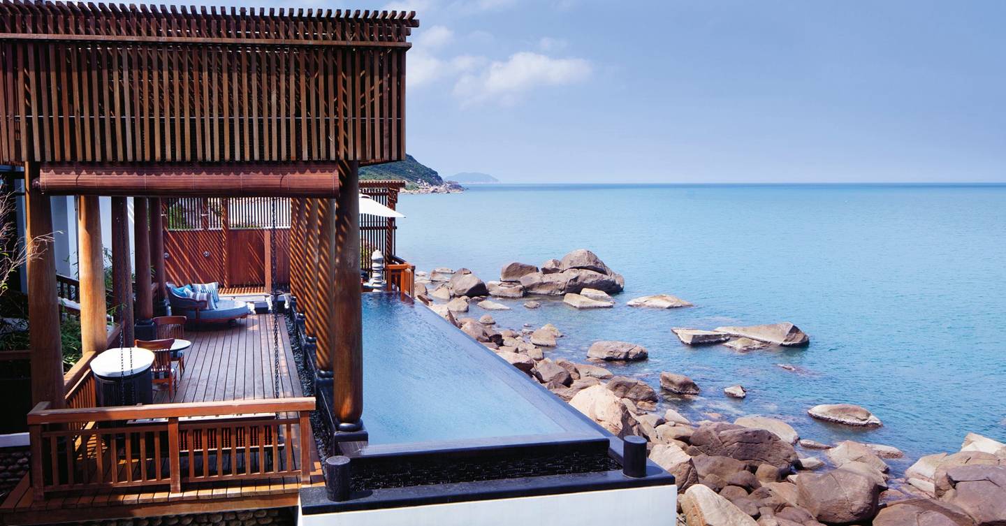 Combo InterContinental Danang Sun Peninsula resort