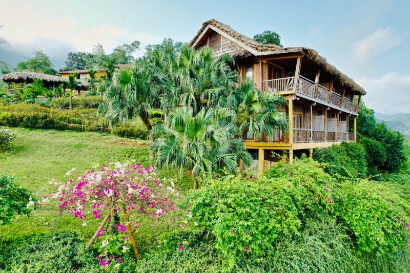 Combo Mai Châu Mai Châu Hideaway Lake Resort 2N1Đ giá tốt