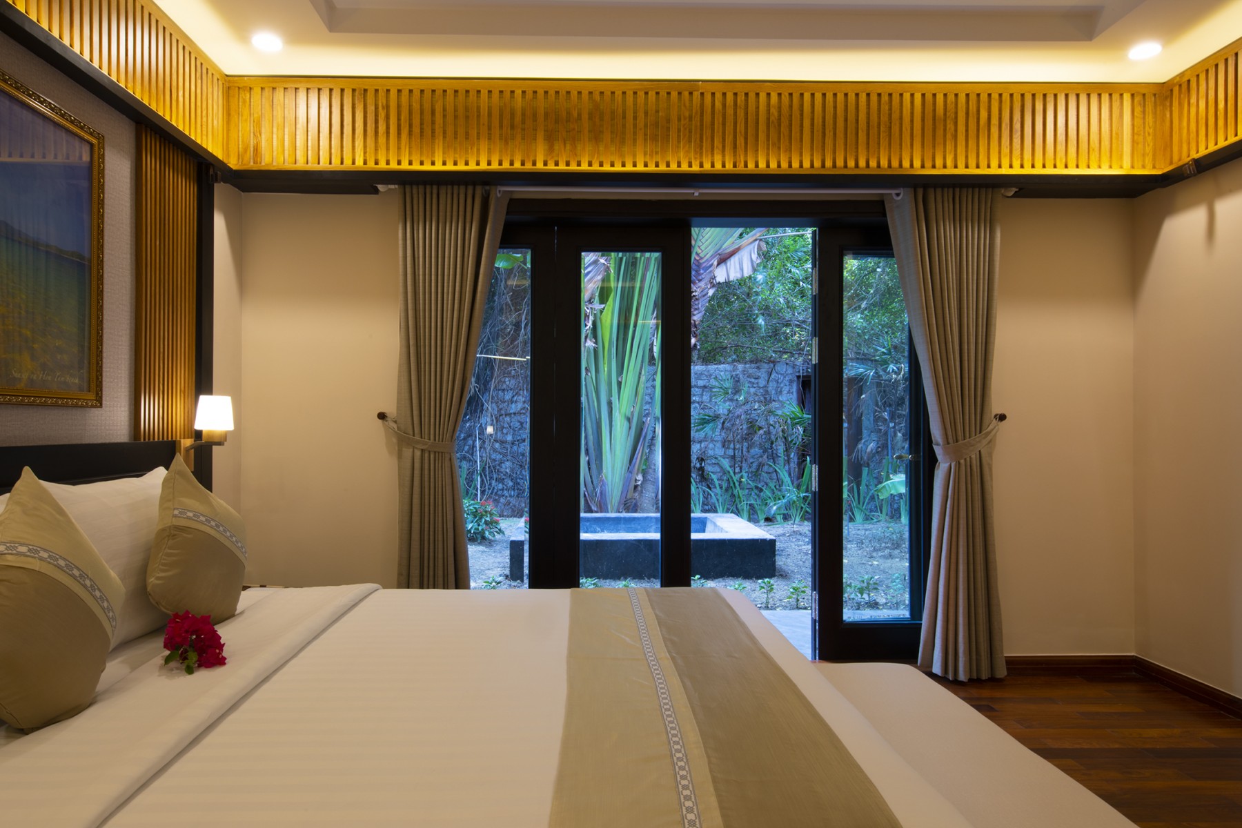 Combo MerPerle Hòn Tằm Resort Nha Trang