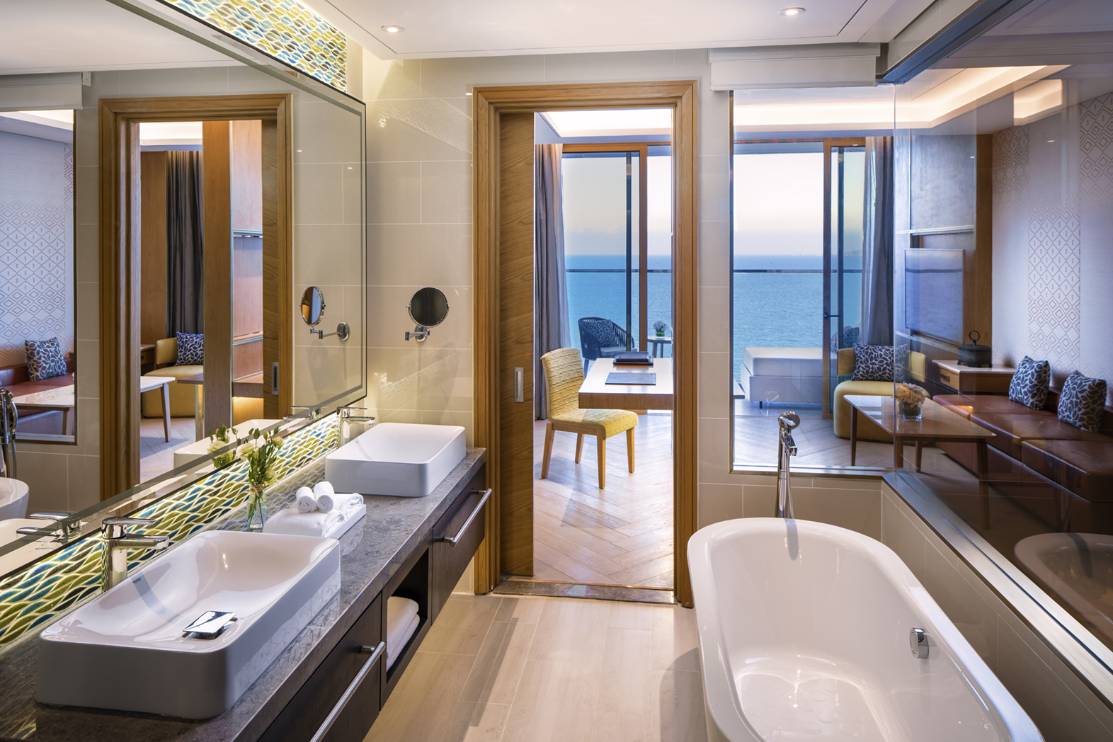 Combo Movenpick Resort Cam Ranh