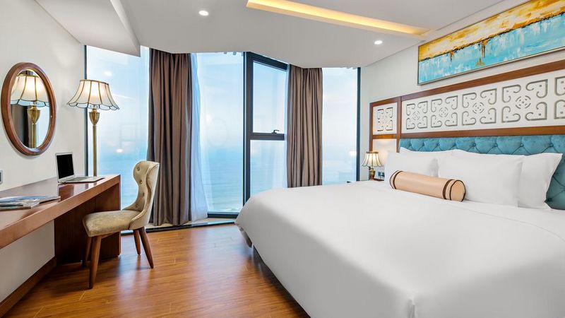 Combo Paris Deli Danang Beach Hotel