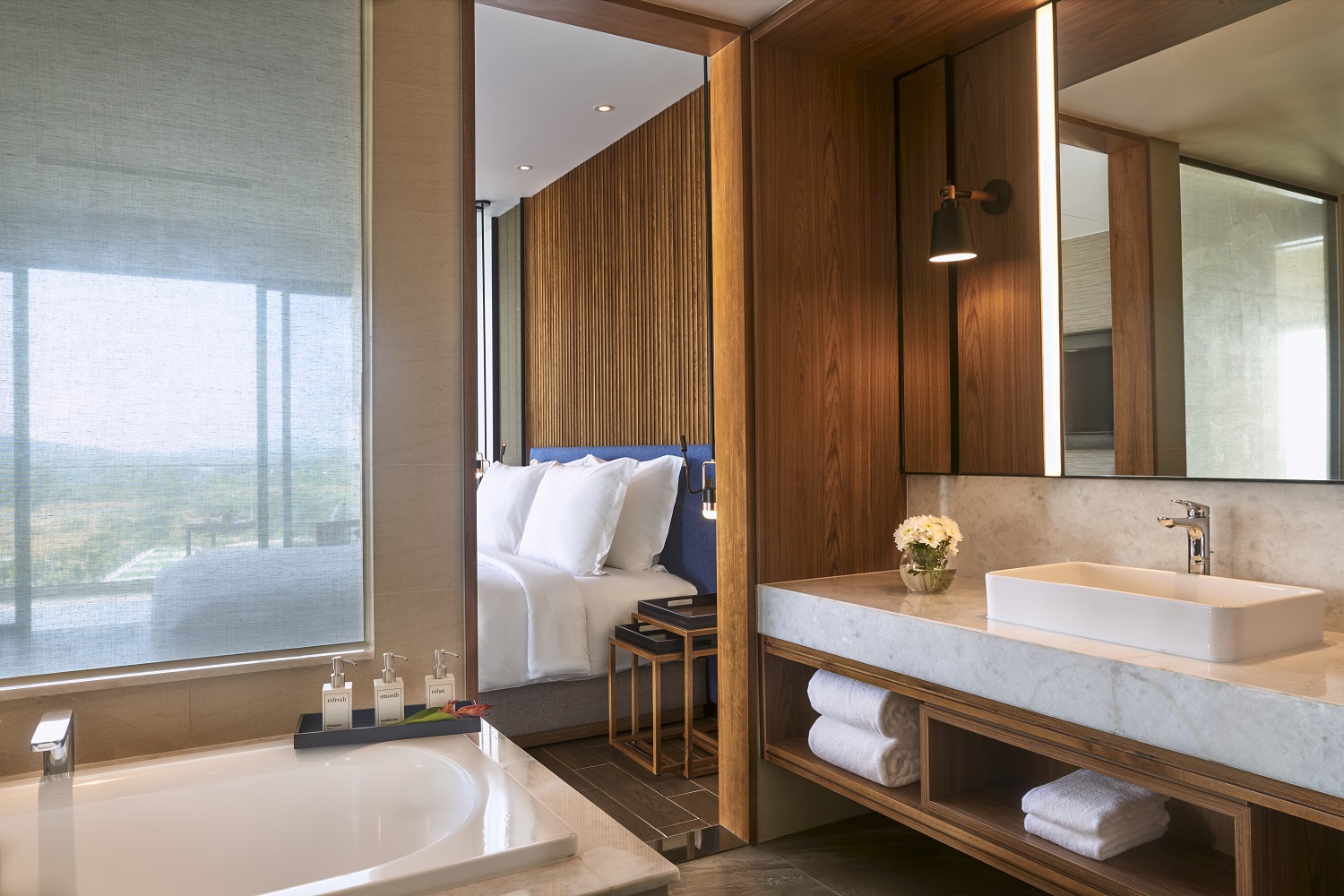 Combo Phú Quốc - Movenpick Waverly Resort