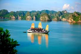Du Lịch Miền Bắc 4 Ngày: Hà Nội – Hạ Long – Tuần Châu – Bút Tháp – Bát Tràng