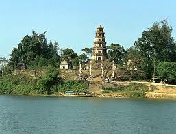 Du Lịch Miền Trung:  Huế - Thành Cổ Quảng Trị – Động Phong Nha