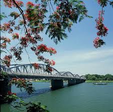 Du Lịch Miền Trung:  Huế - Thành Cổ Quảng Trị – Động Phong Nha