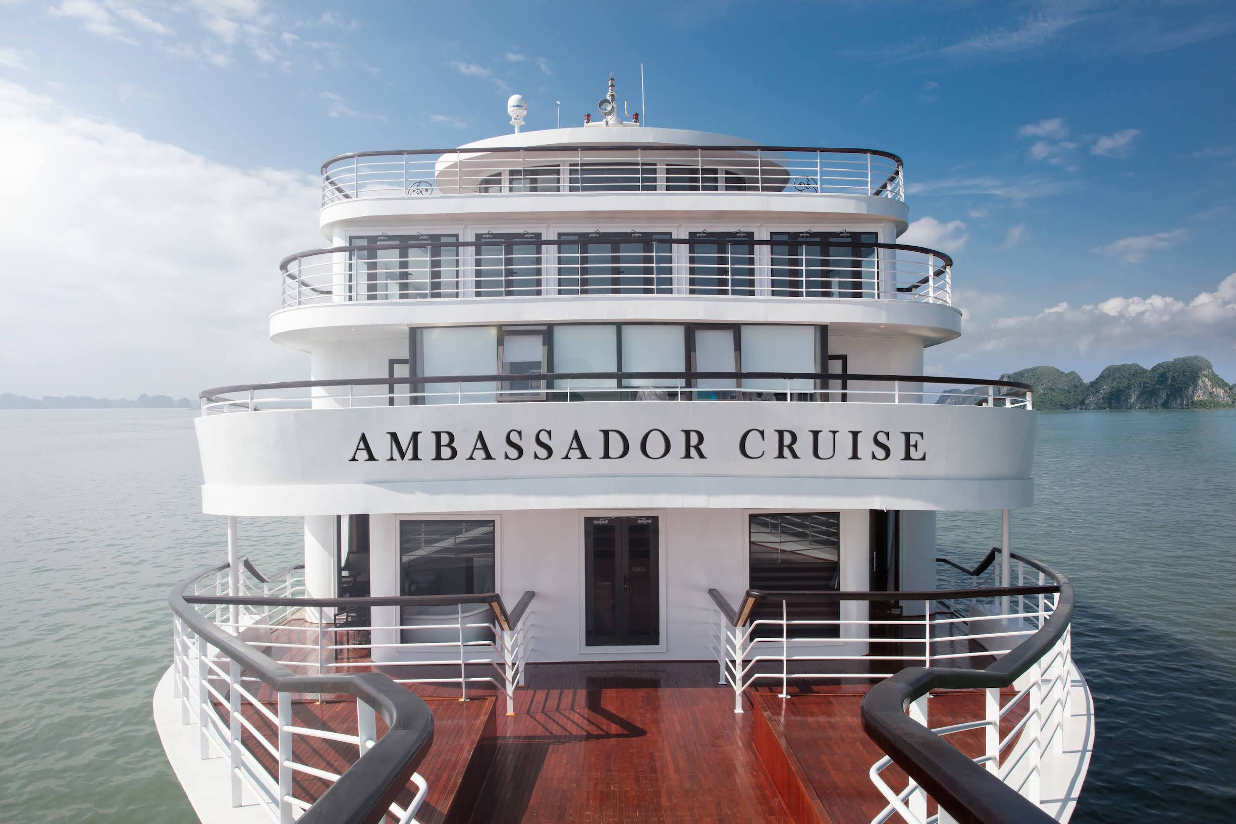 Du thuyền Ambassador Signature Hạ Long 2 Ngày 1 đêm