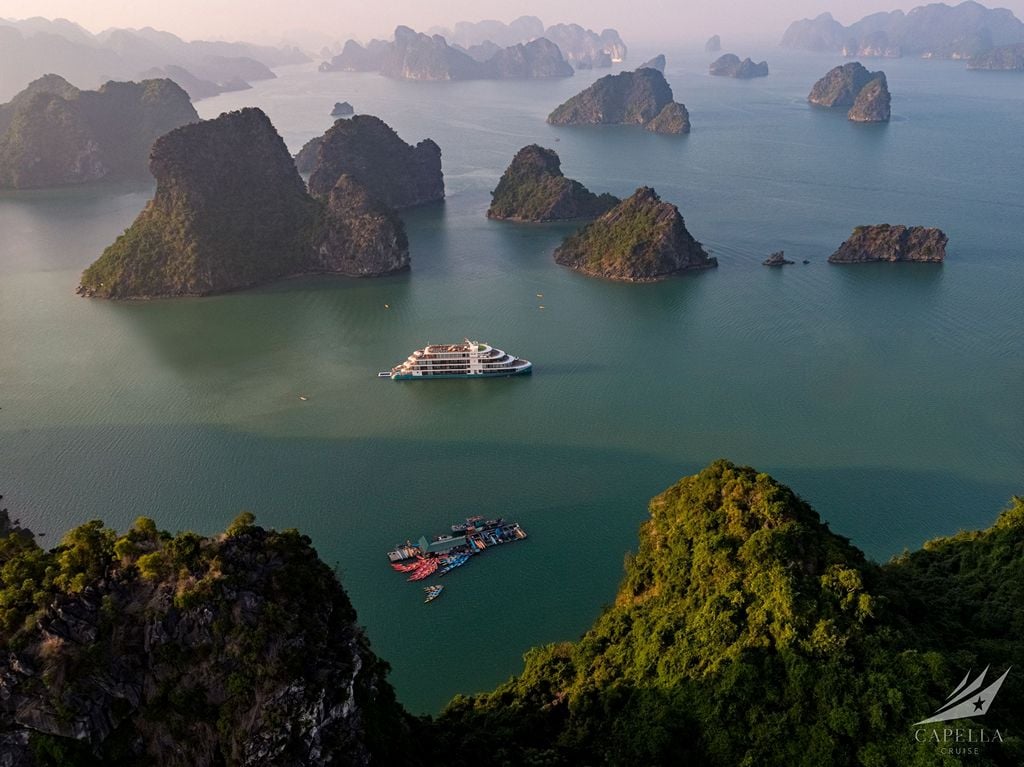 Du thuyền Capella Vịnh Lan Hạ 2 Ngày