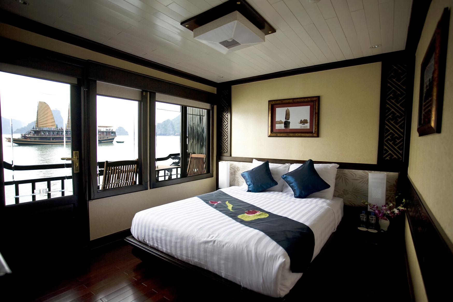 Du Thuyền Paradise 2 Ngày 1 Đêm