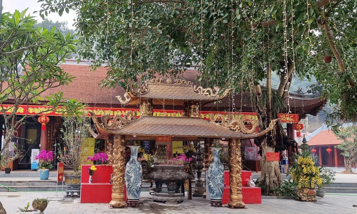 Lễ Bảo Hà Ông Hoàng Bảy - Mẫu Lào Cai - Sapa 2 ngày
