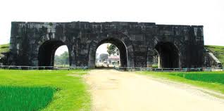 Suối Cá Thần – Thành Nhà Hồ - Đền Sòng 1 Ngày