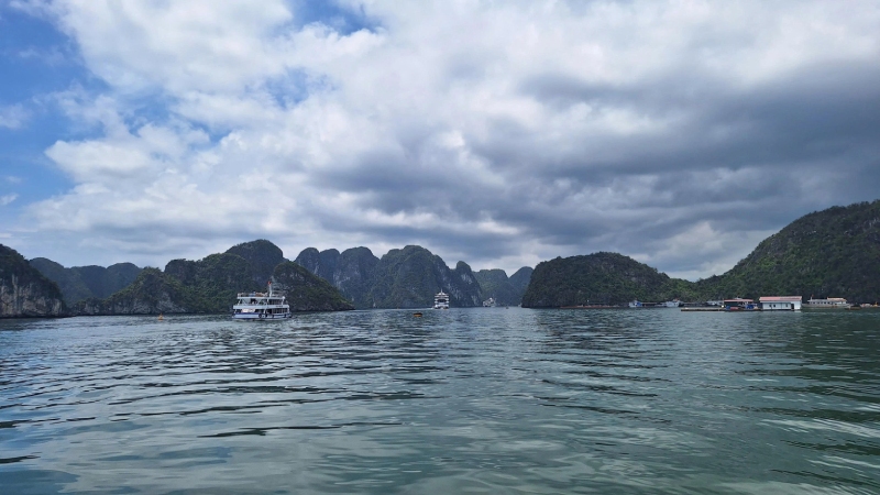 Tour biển Bãi Cháy Vịnh Hạ Long 3 ngày 2 đêm