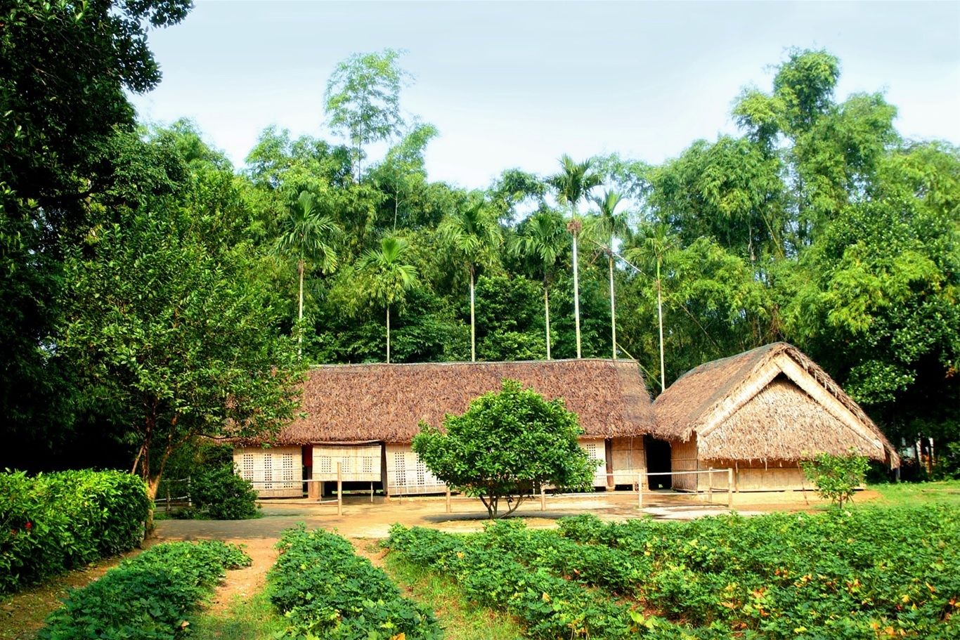 Tour Biển Cửa Lò trọn gói 4 ngày 3 đêm