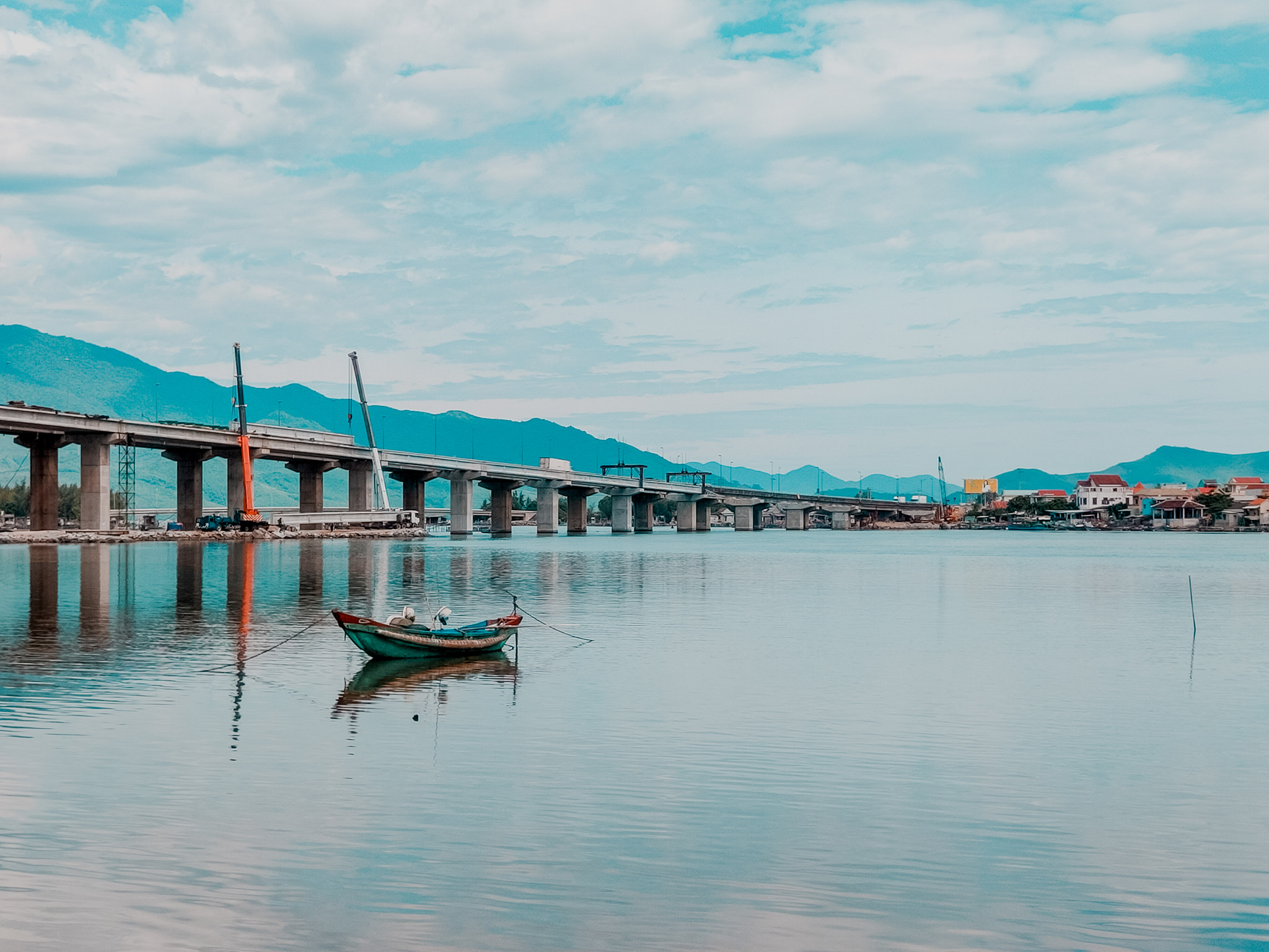 Tour Biển Lăng Cô - Huế 4 Ngày 5 Đêm