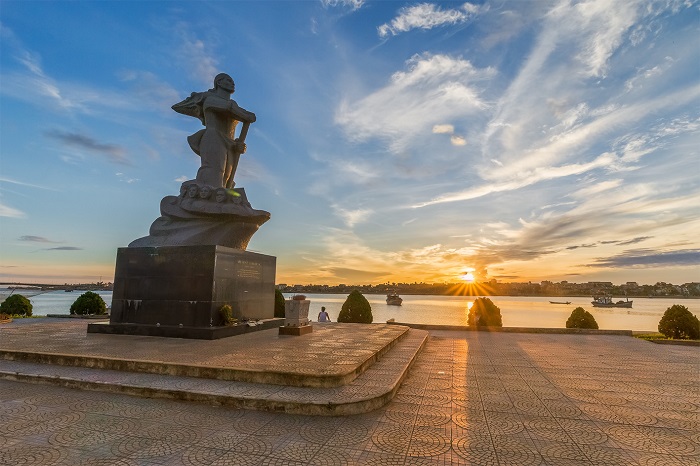 Tour Biển Nhật Lệ - Viếng Mộ Đại Tướng - Động Thiên Đường 3N4Đ