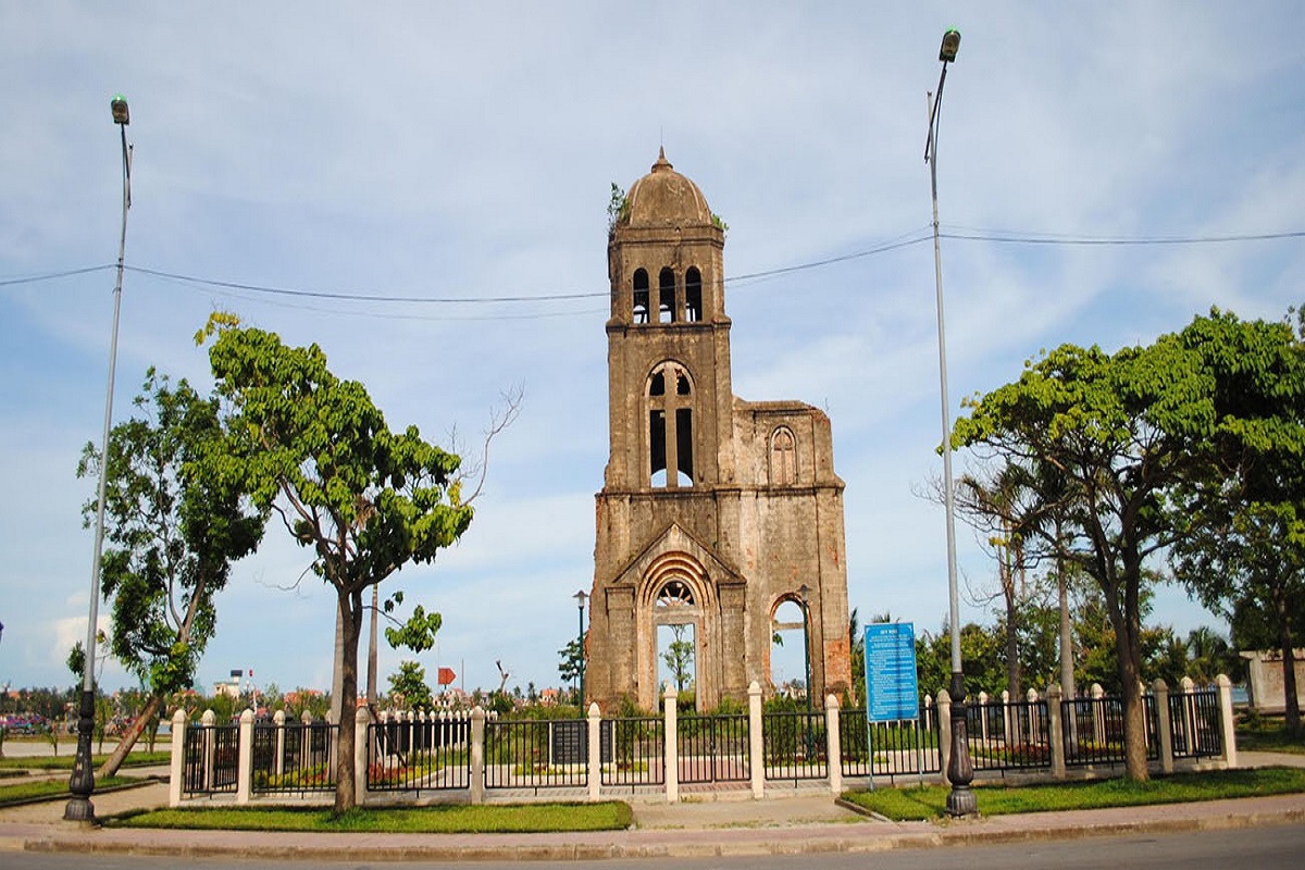 Tour Biển Nhật Lệ - Viếng Mộ Đại Tướng - Động Thiên Đường 3N4Đ