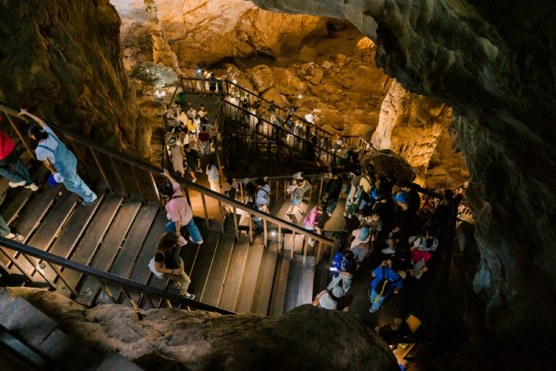 Tour biển Nhật Lệ Phong Nha 4 ngày 3 đêm