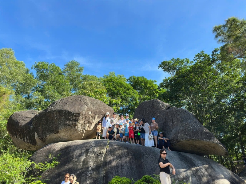 Tour biển Sầm Sơn 3 ngày 2 đêm