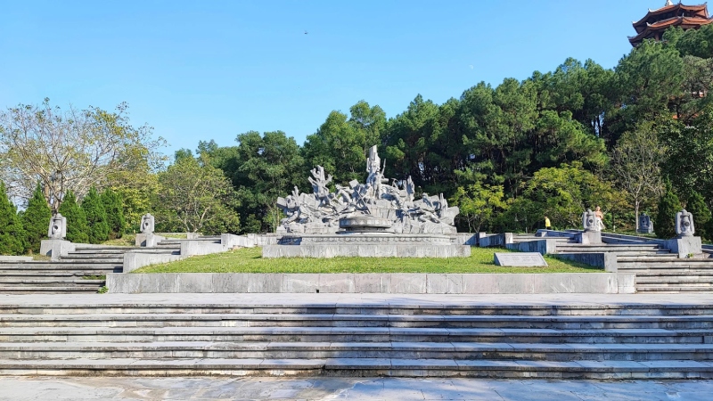 Tour biển Thiên Cầm Ngã ba Đồng Lộc 3 ngày 2 đêm