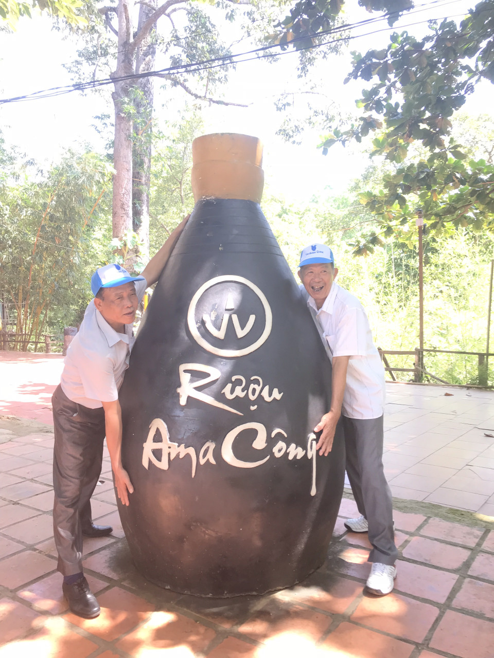 Tour Buôn Đôn và Thác Draynur 1 Ngày