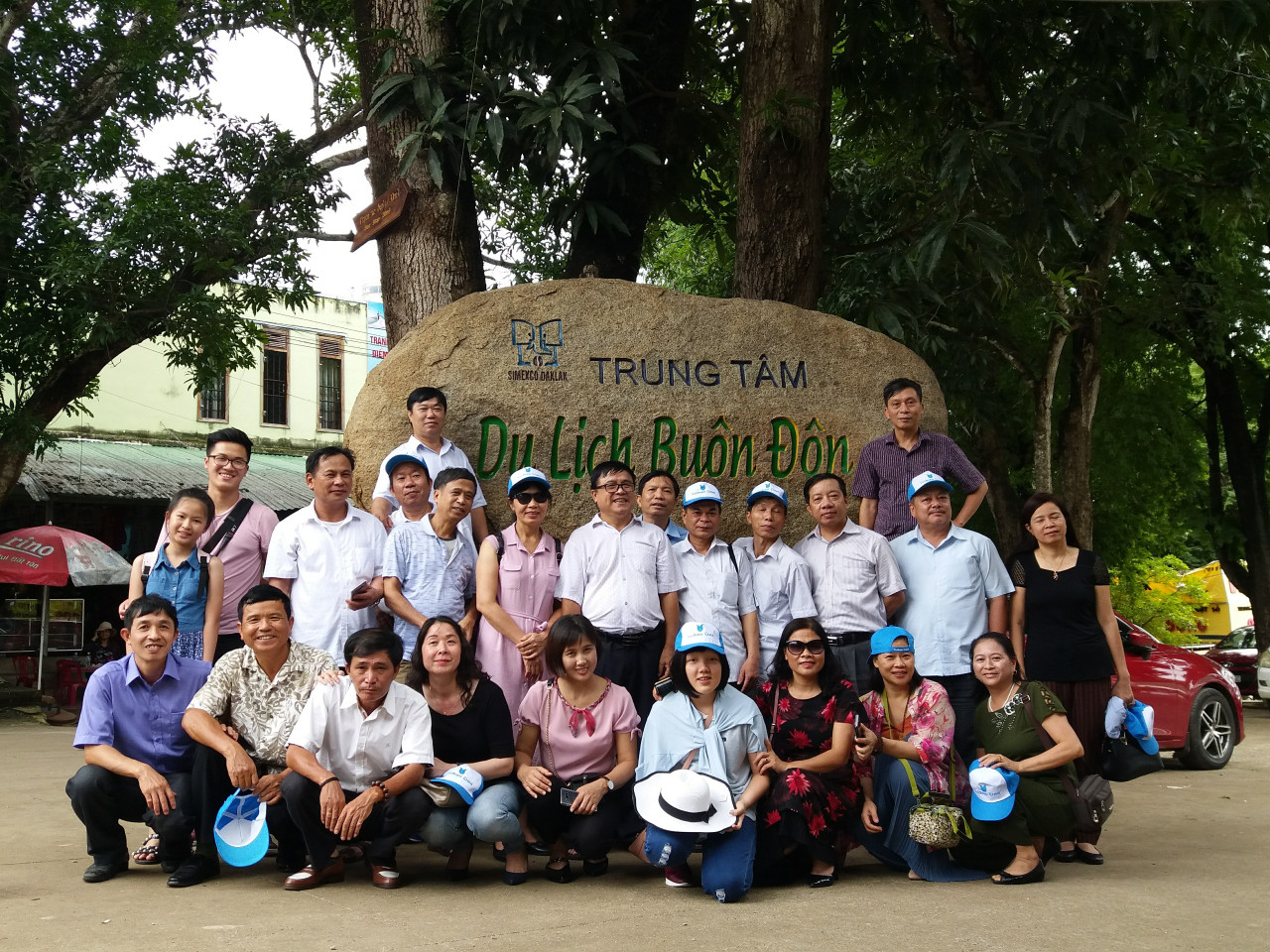 Tour Buôn Đôn và Thác Draynur 1 Ngày