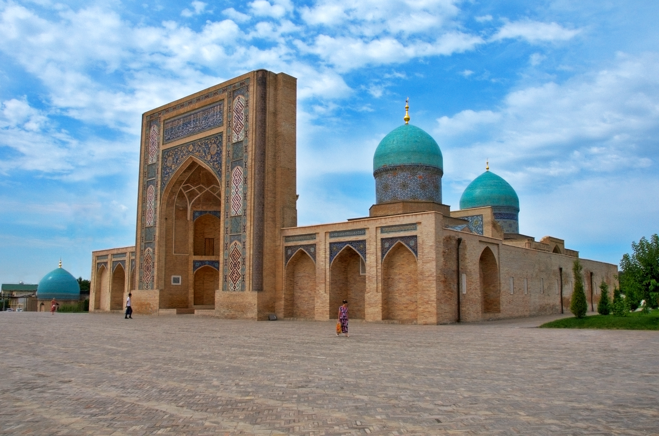 Tour Con Đường Tơ Lụa Trung Đông 14 Ngày 13 Đêm