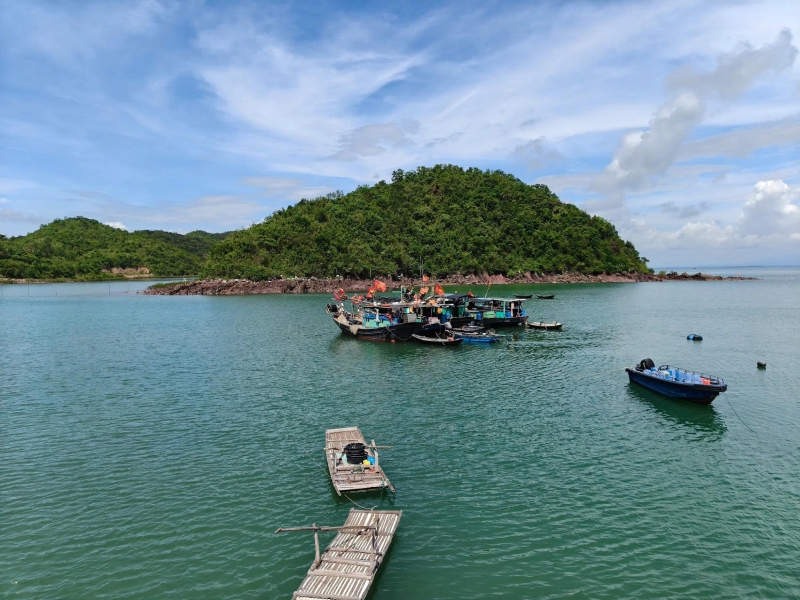 Tour Đảo Cái Chiên Bãi Tắm Đầu Rồng Đảo Thoi Xanh 3N2Đ Giá Tốt