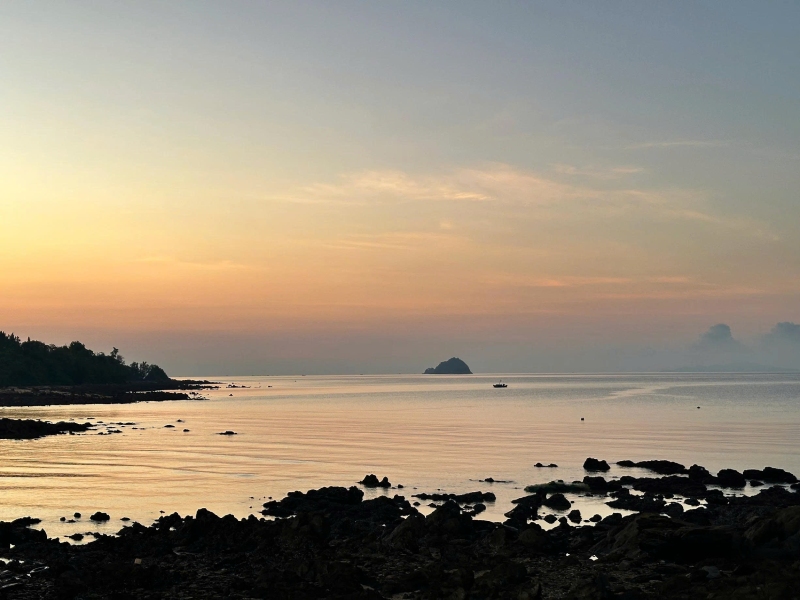 Tour Đảo Cái Chiên Bãi Tắm Đầu Rồng Đảo Thoi Xanh 3N2Đ Giá Tốt