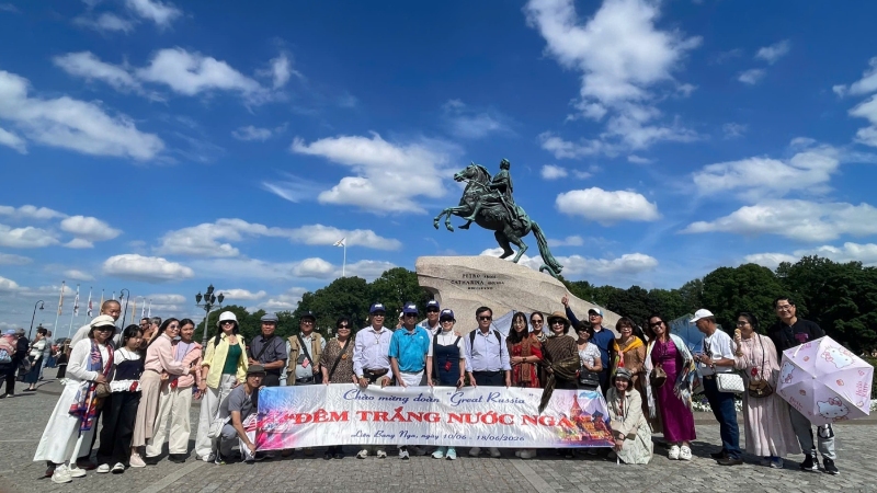 Tour Đêm Trắng Nước Nga
