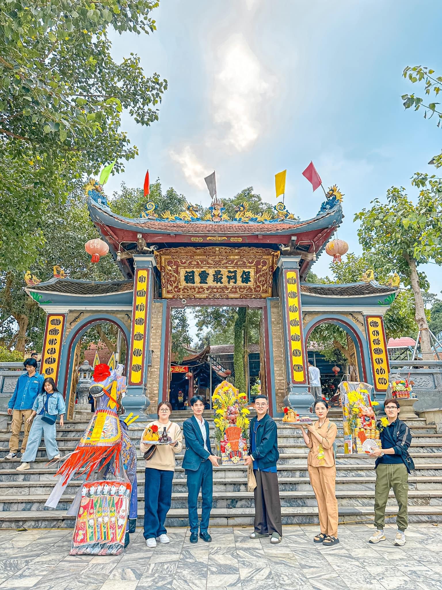 Tour Đi Lễ Đền Ông Hoàng Bảy Bảo Hà 1 Ngày
