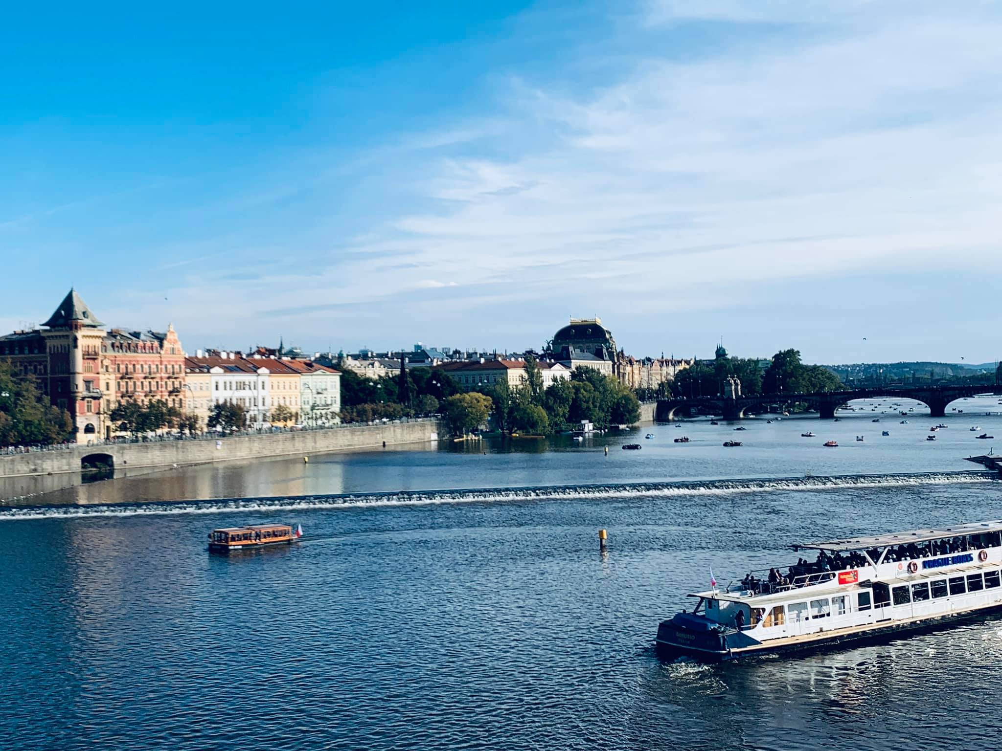 Tour Đông Âu 10 ngày 9 đêm: Hungary - Áo - Slovakia - Séc - Đức