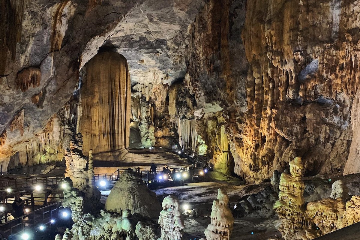 Tour Du Lich Biển Thiên Cầm - Nhật Lệ 4 Ngày 3 Đêm