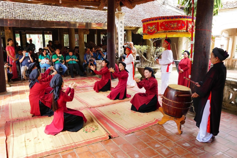 Tour Du Lịch Đền Hùng - Hát Xoan - VQG Xuân Sơn - Vườn Vua 2 Ngày