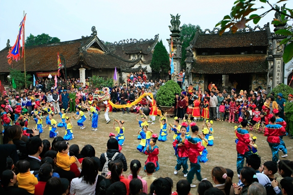 Tour Du Lịch Đền Mẫu Âu Cơ - Đền Hùng - Hát Xoan 1 Ngày