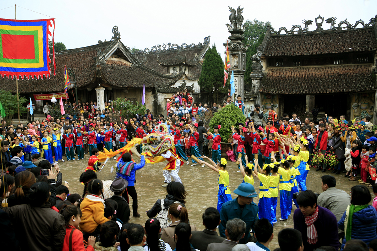 Tour Du Lịch Đền Mẫu Âu Cơ - Đền Hùng - Hát Xoan 1 Ngày