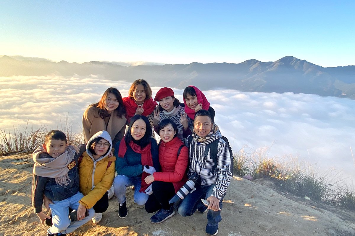 Tour du lịch Hà Giang 2025: Chùm Tour Sắc Vàng Trên Rẻo Cao!