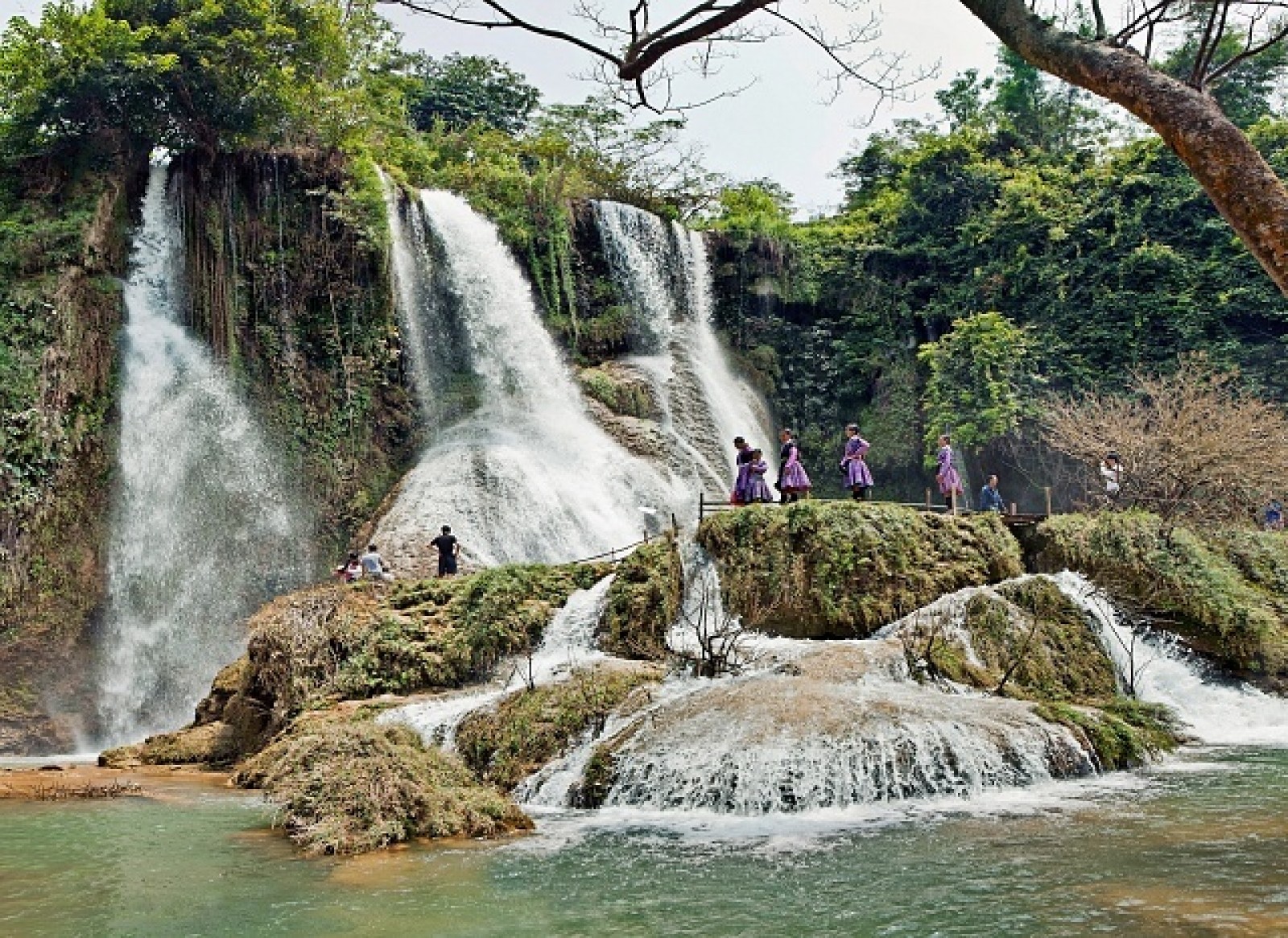Tour du lịch Hà Nội – Mộc Châu – Sơn La – Điện Biên 4 Ngày 3 Đêm