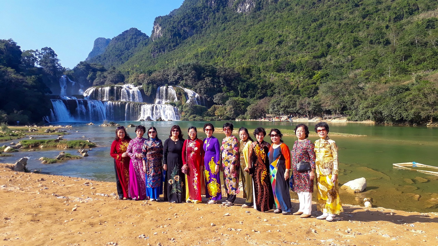 Tour Du Lịch Hồ Ba Bể Thác Bản Giốc Tết Âm Lịch