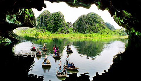 Tour Du Lịch Hoa Lư - Tam Cốc - Cúc Phương Từ Hà Nội - 2 Ngày 1 Đêm