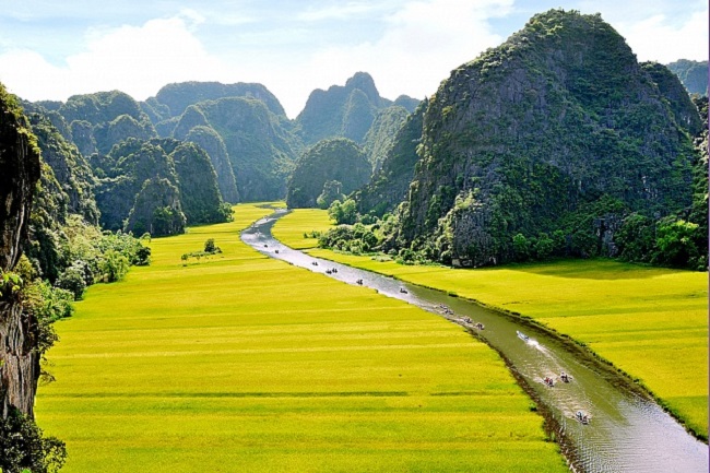 Tour Du Lịch Hoa Lư - Tam Cốc - Cúc Phương Từ Hà Nội - 2 Ngày 1 Đêm