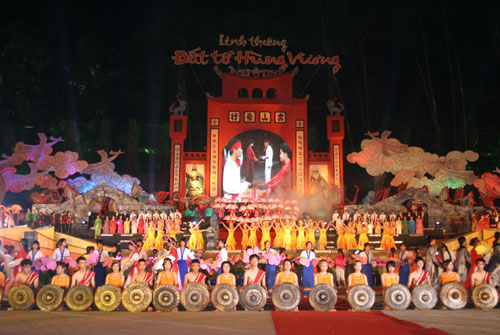 Tour Du Lịch Lễ Hội Đền Hùng: Đền Hùng - Đền Mẫu - Hà Nội 1 Ngày