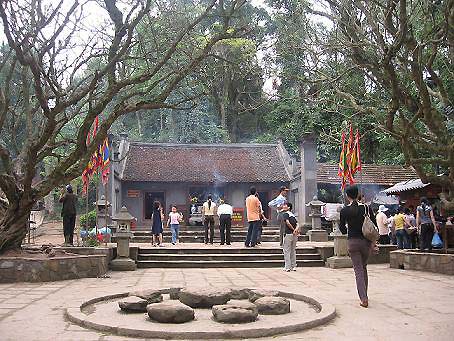 Tour Du Lịch Lễ Hội Đền Hùng: Đền Hùng - Mẫu Âu Cơ - Lâm Thao - Việt Trì
