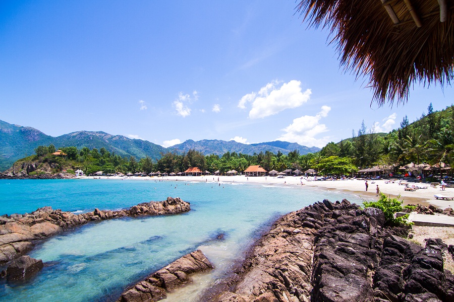 Tour Du Lịch Nha Trang: Mũi Kỳ Lân - Bãi Tắm Hang Tiên - KDL Hòn Lao