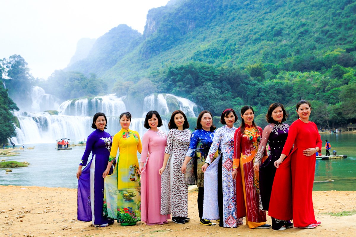 Tour du lịch Thác Bản Giốc - Động Ngườm Ngao - Hang Pác Bó 2025