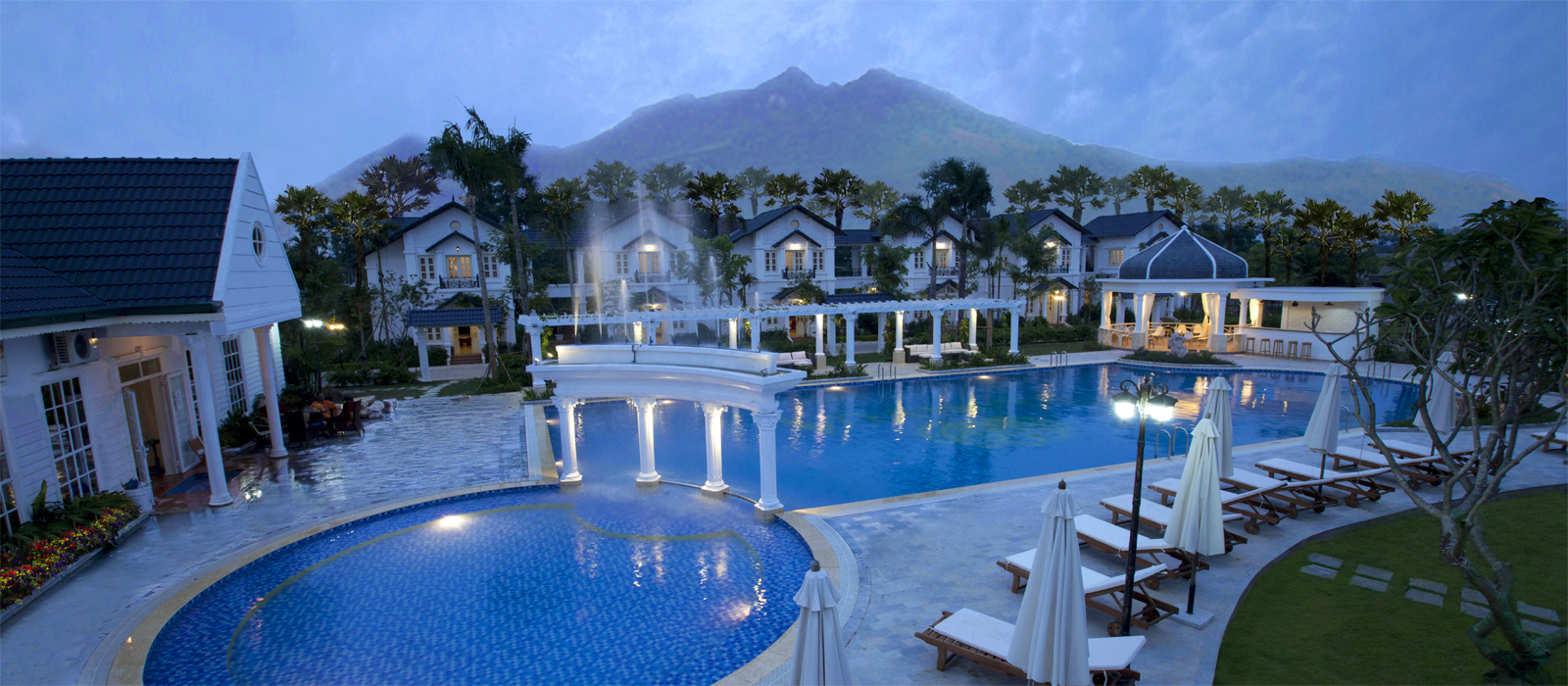 Tour Du Lịch Vườn Vua - Nhạc Đường Bá Phổ Đảo Ngọc Xanh 1 Ngày