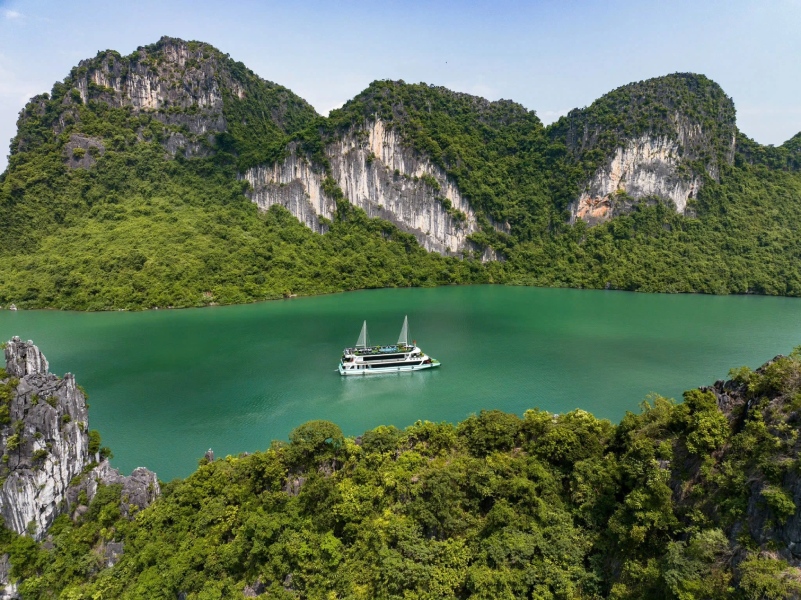 Tour du thuyền Amethyst Day Cruise